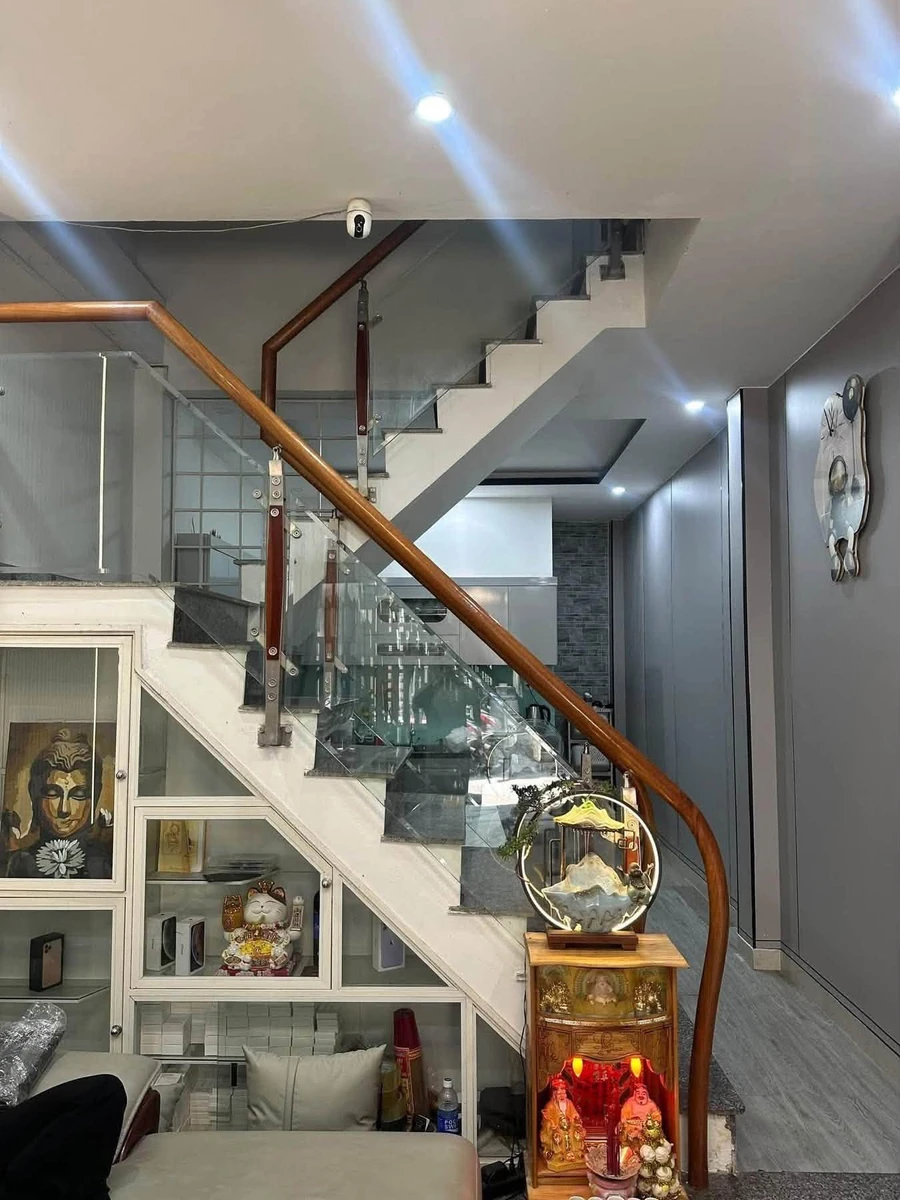 Bán nhà gác lửng 40m2, 2PN 2WC đường Điện Biên Phủ, Quận 1 - Ảnh thu nhỏ 3