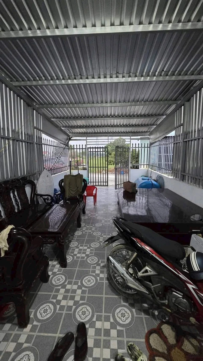 Bán nhà 108m² giá 900 triệu Đức Hoà Đông - Ảnh thu nhỏ 3