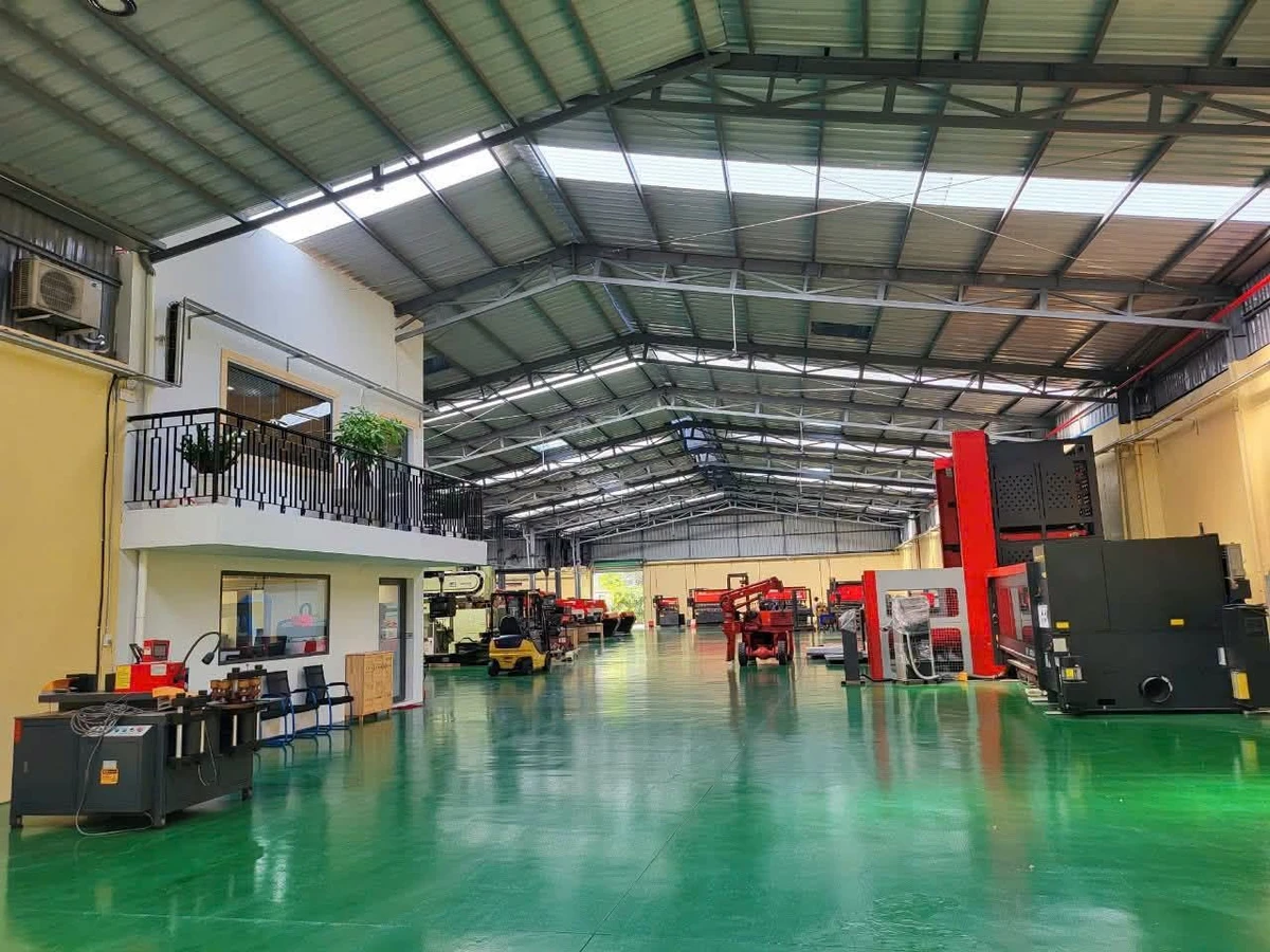 Cho thuê xưởng mặt tiền Trần Văn Giàu 2.100m2, 180 tr/tháng - Ảnh 1