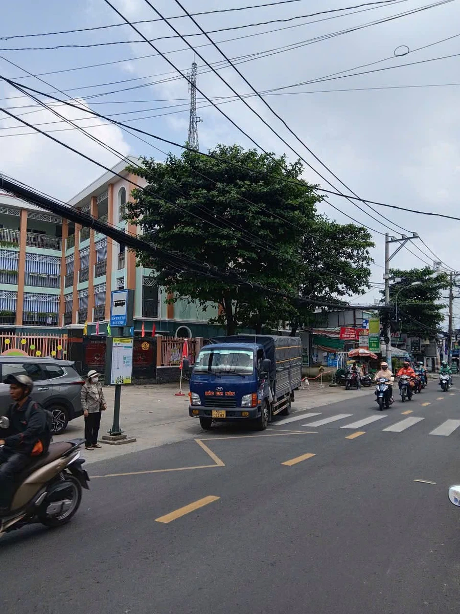 Bán nhà cấp 4 mặt tiền Tân Kỳ Tân Quý, 195m2, giá 24 tỷ, Tân Phú - Ảnh 1