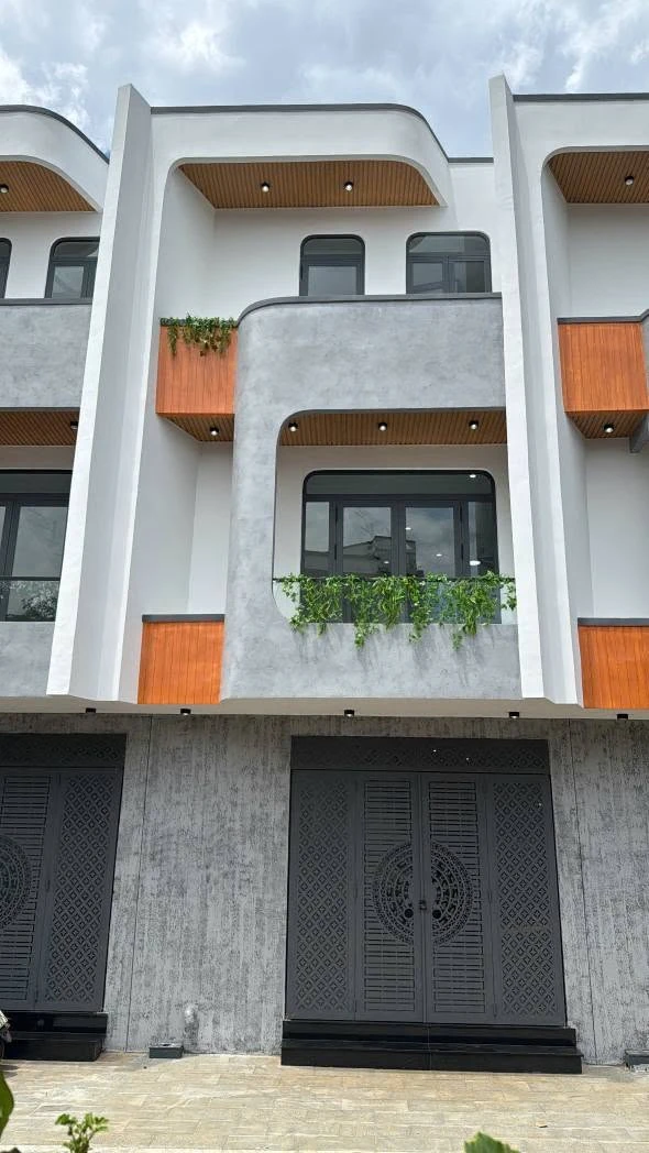 Bán nhà 3 tầng 170m2 mặt tiền Lương Thế Vinh Quận 7 - Ảnh 1