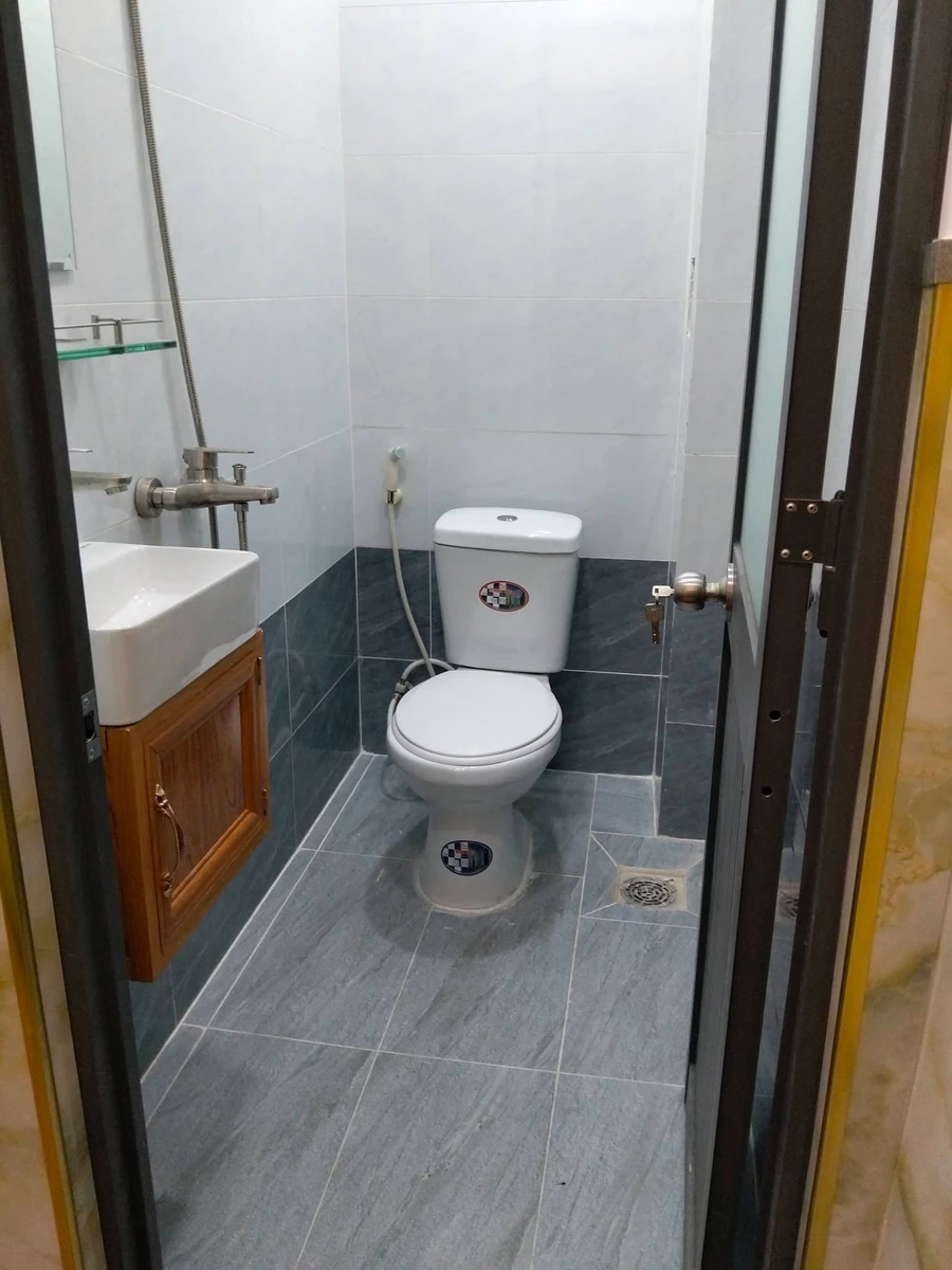 Bán nhà 2 tầng 33m² Bình Tân, gần AEON Tân Phú 4,79 tỷ - Ảnh thu nhỏ 3