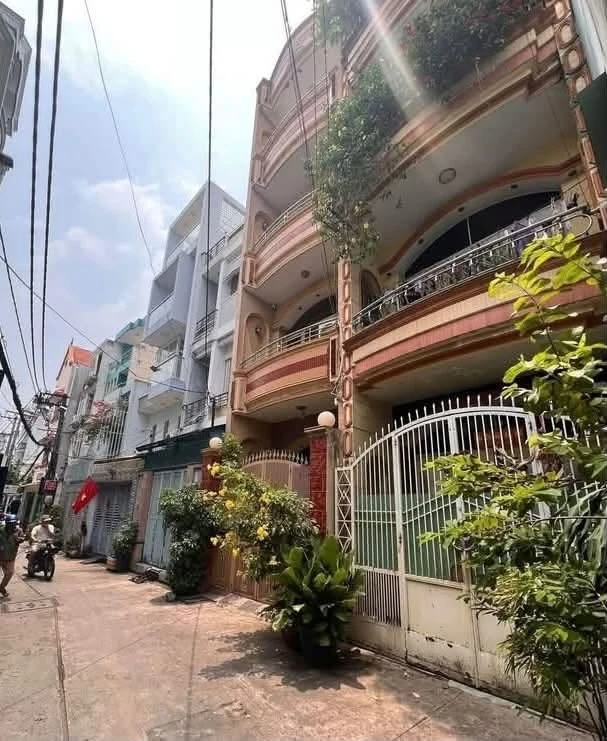 Bán nhà 4 tầng 4 PN Tân Bình 5,9 tỷ - Ảnh 1