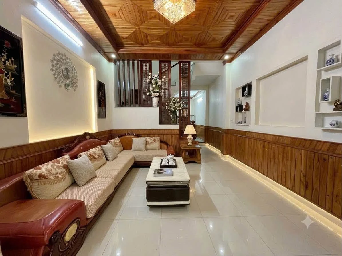 Cho thuê nhà 3 phòng ngủ 81m² tại Nam Việt Á, Đà Nẵng - Ảnh 1
