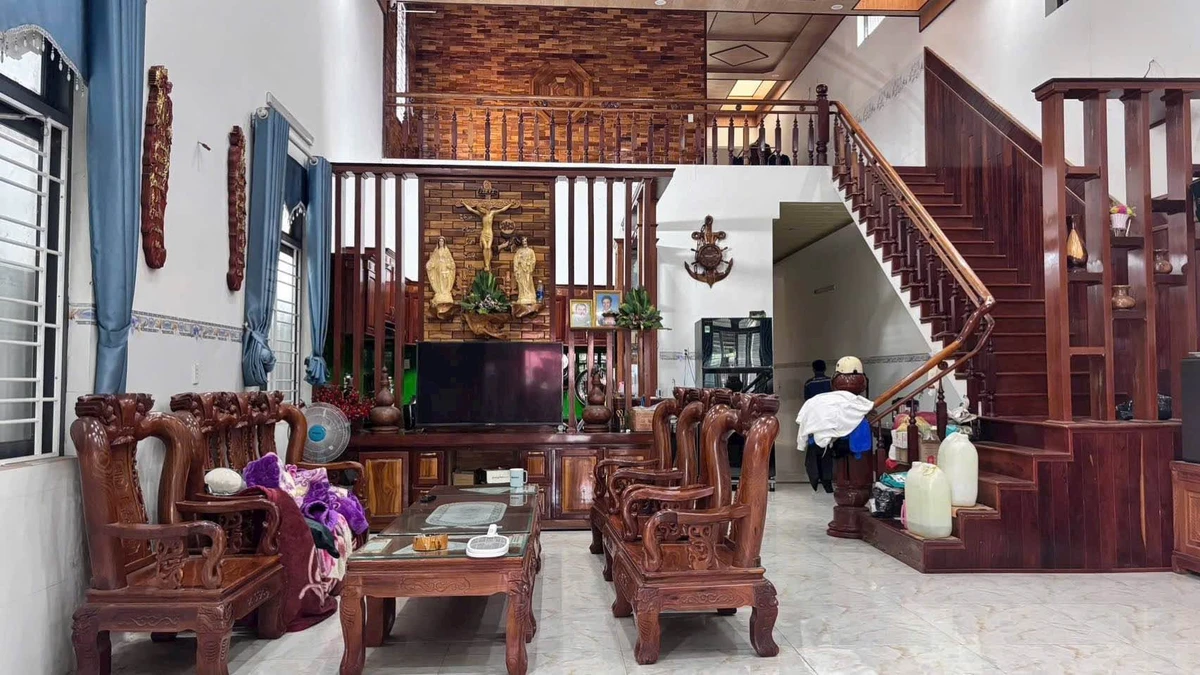 Bán nhà mặt tiền Trần Nhân Tông 200m² Quận 5 - Ảnh 1