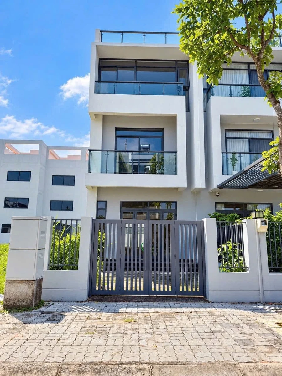 Nhà 1 trệt 3 lầu 230m² KDT Đông Tăng Q9 giá 6,3 tỷ - Ảnh 1