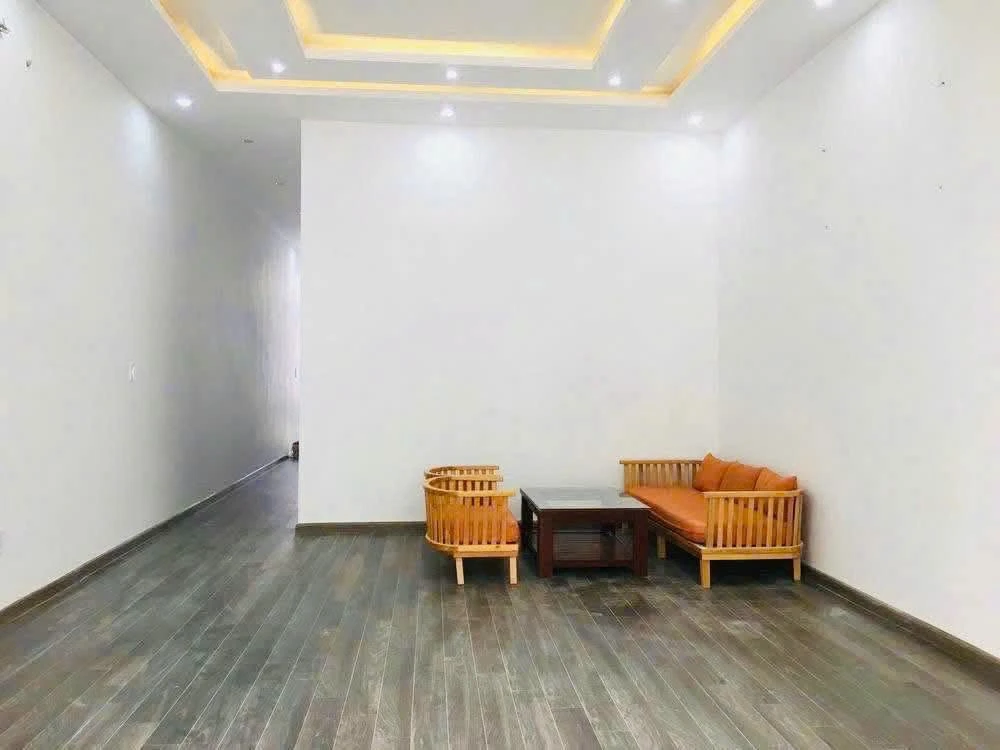 Cho thuê nhà 2 tầng mặt tiền Nguyễn Minh Châu 125m2, 14tr/tháng - Ảnh thu nhỏ 2
