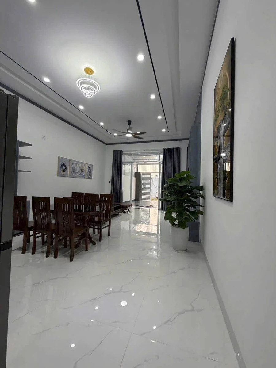 Bán nhà mặt tiền kinh doanh 60m² Buôn Ma Thuột - Ảnh 1