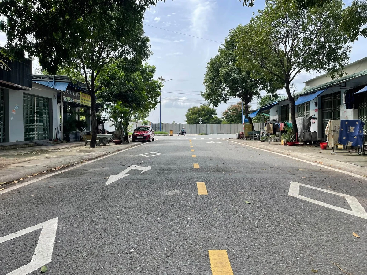 Bán đất thổ cư 100% Phú Tân 12,2x30m, 10 tỷ - Ảnh thu nhỏ 2