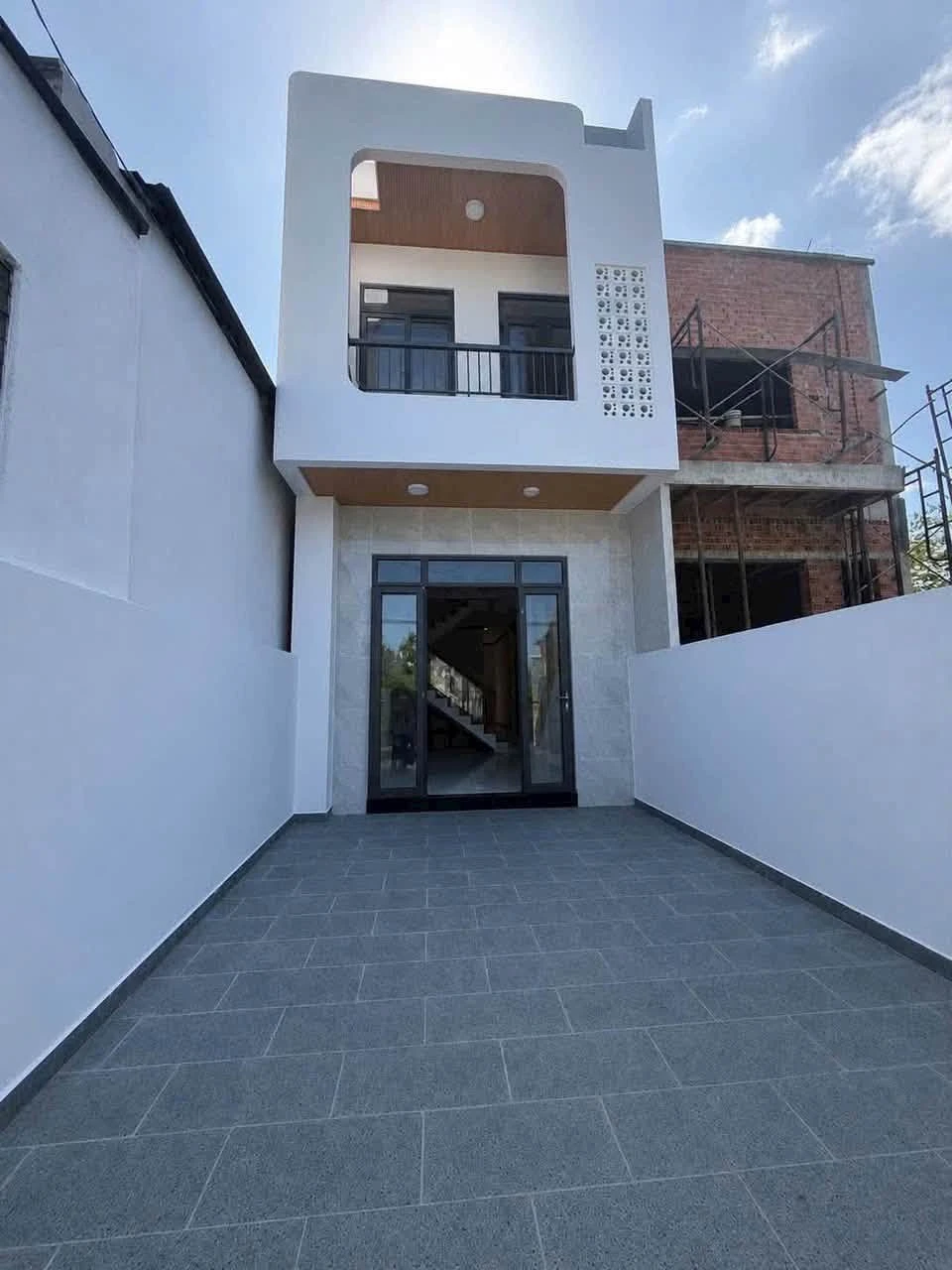 Nhà trệt lầu 67m2 giá 3 tỷ 4 Thủ Dầu Một - Ảnh 1