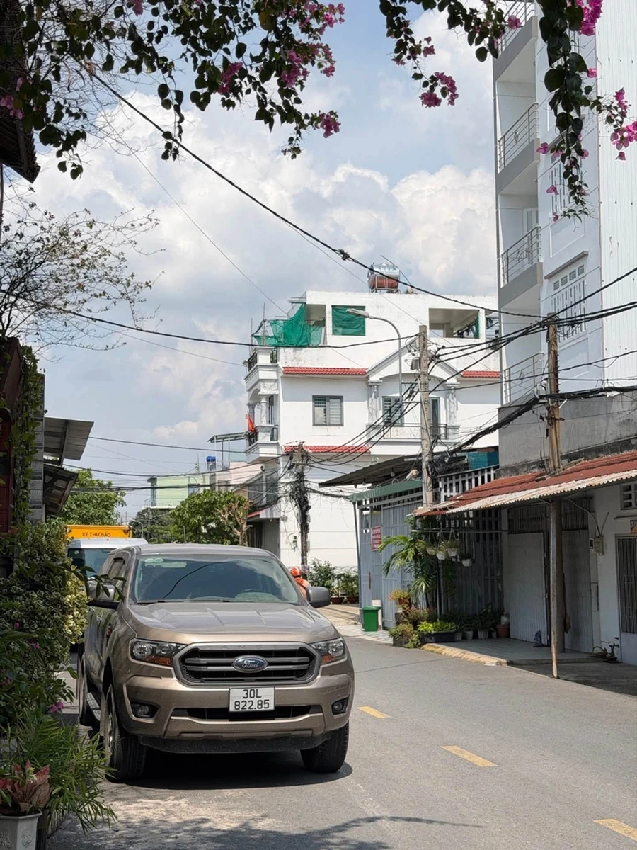 Bán nhà 3 tầng 100m2, 4PN 3WC, đường Tô Ký Quận 12, giá 6 tỷ - Ảnh thu nhỏ 5