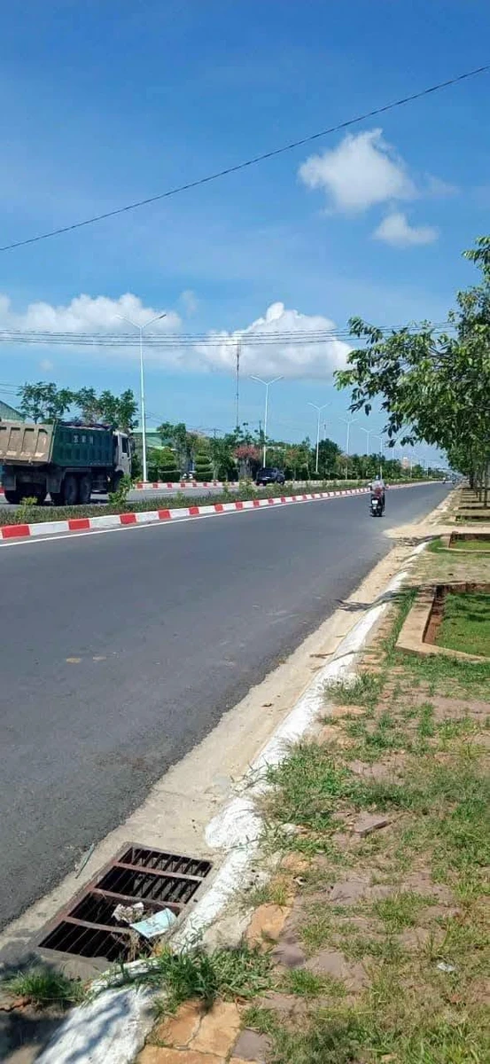 Bán đất mặt tiền đường 2/9, Nhà Bè, 332m², 8 tỷ - Ảnh 1