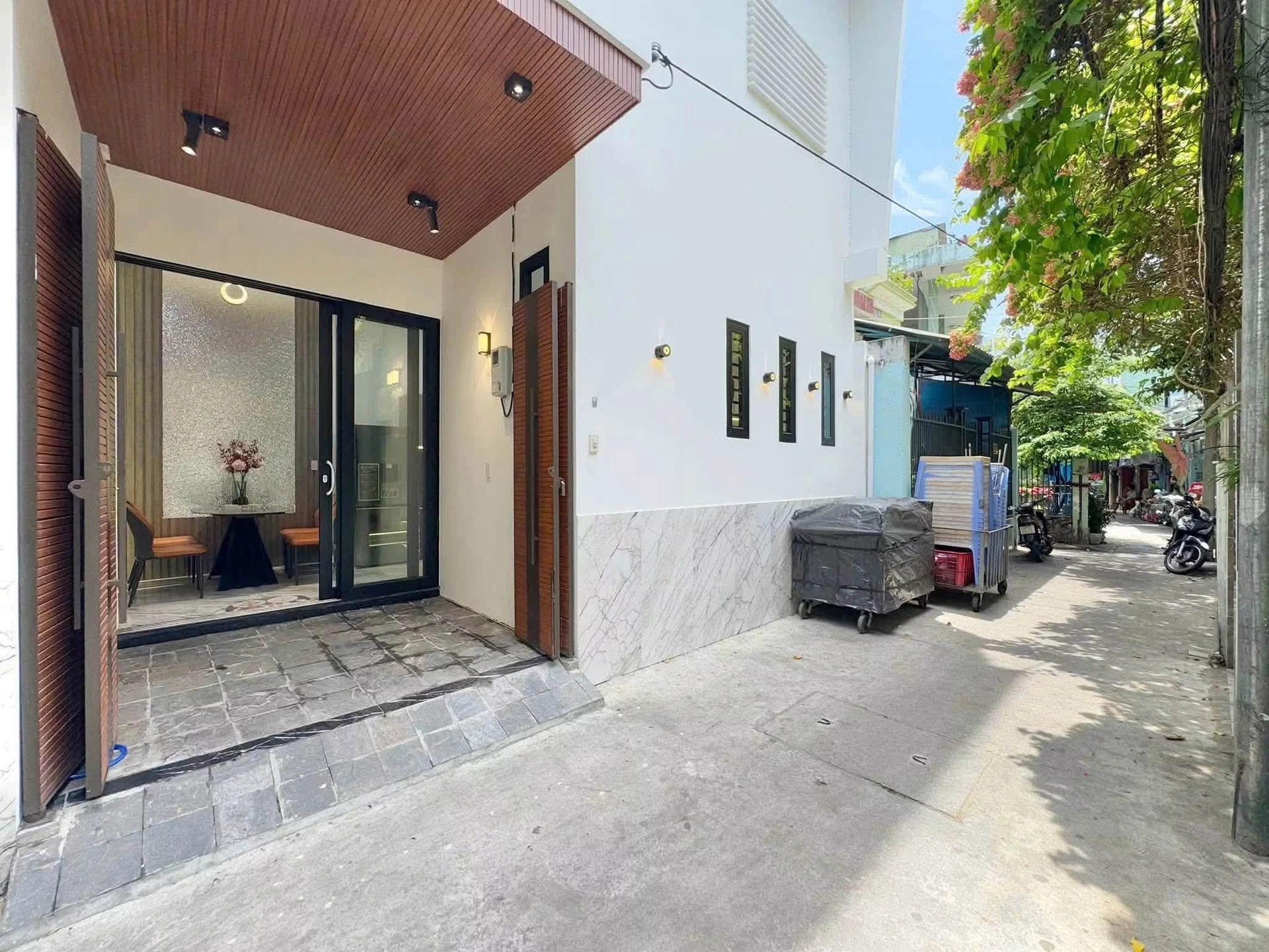 Bán nhà phố Lê Duẩn 55m2, 3 PN, 4 tầng, 5 tỷ - Ảnh 1