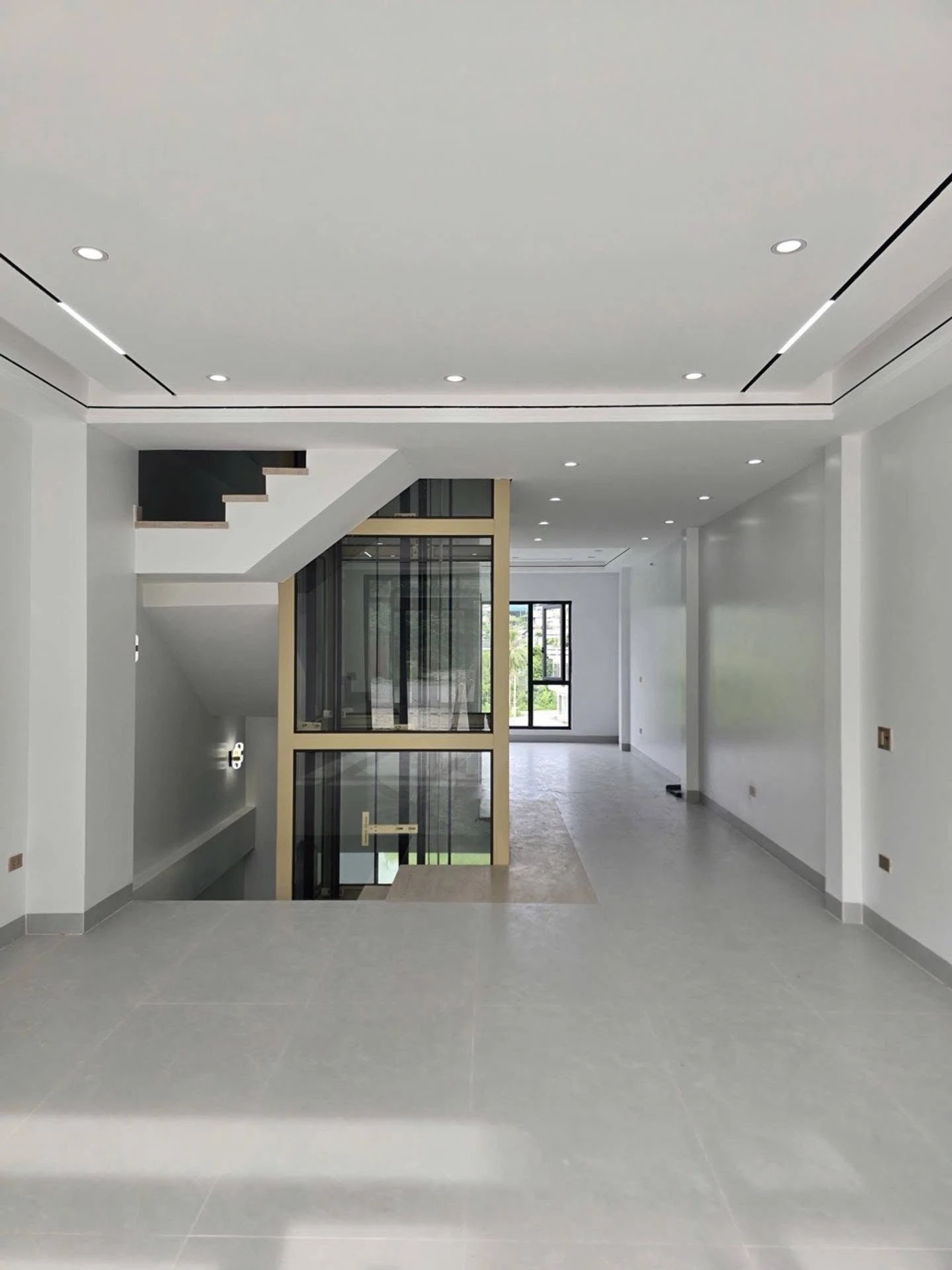 Nhà liền kề 5 tầng 5PN 103m² gần Mỏ Than Núi Béo - Ảnh 1