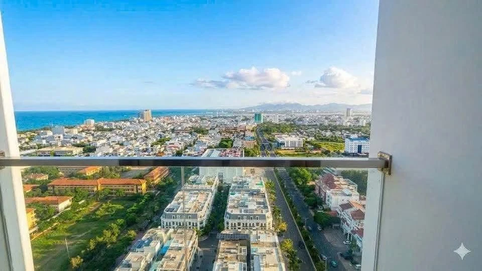 Bán căn hộ 32m² view biển tầng cao Quận 7, 699 triệu - Ảnh 1