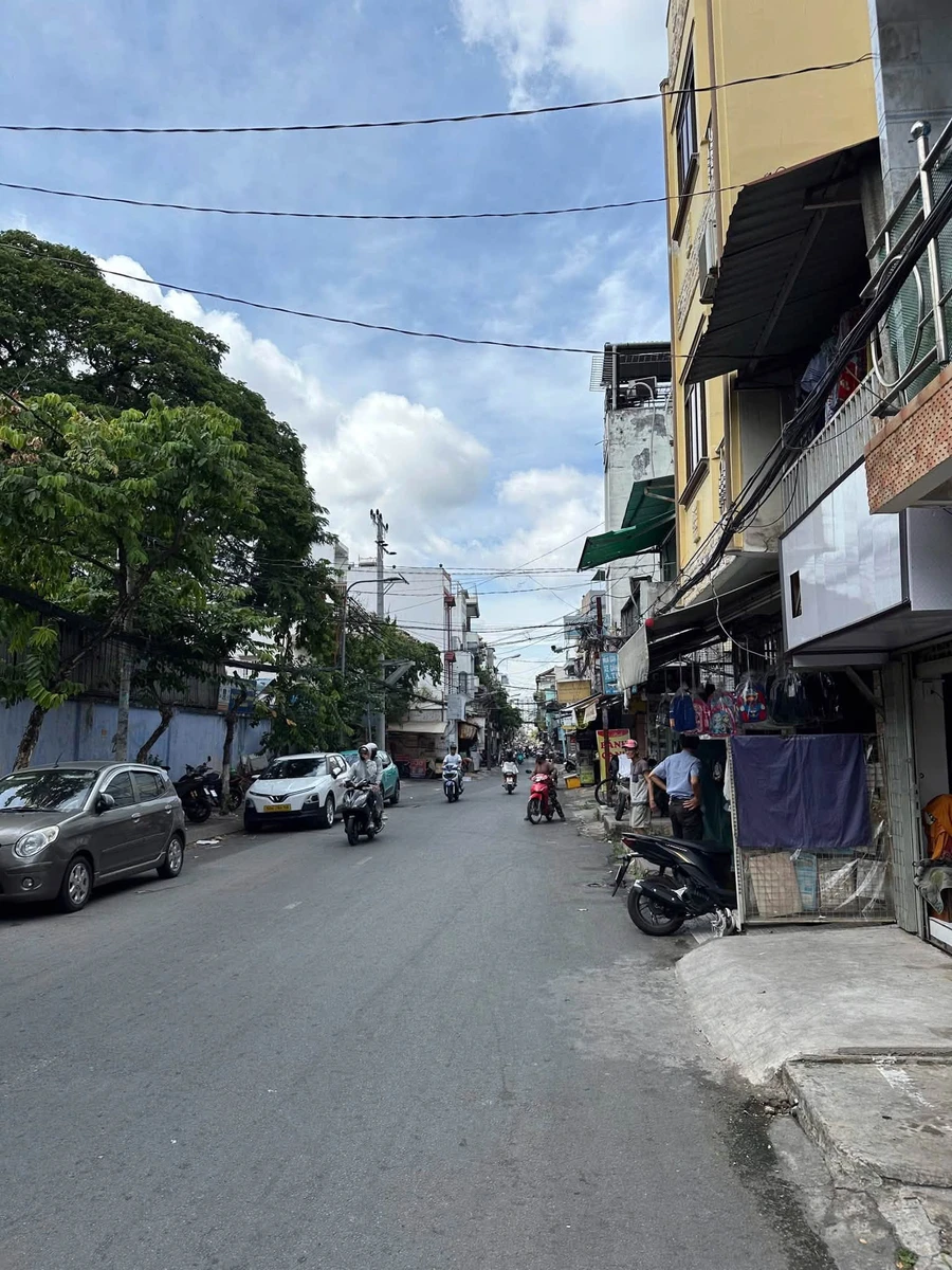 Bán nhà mặt tiền Xóm Chiếu Quận 4, 30m², 5,499 tỷ - Ảnh 1