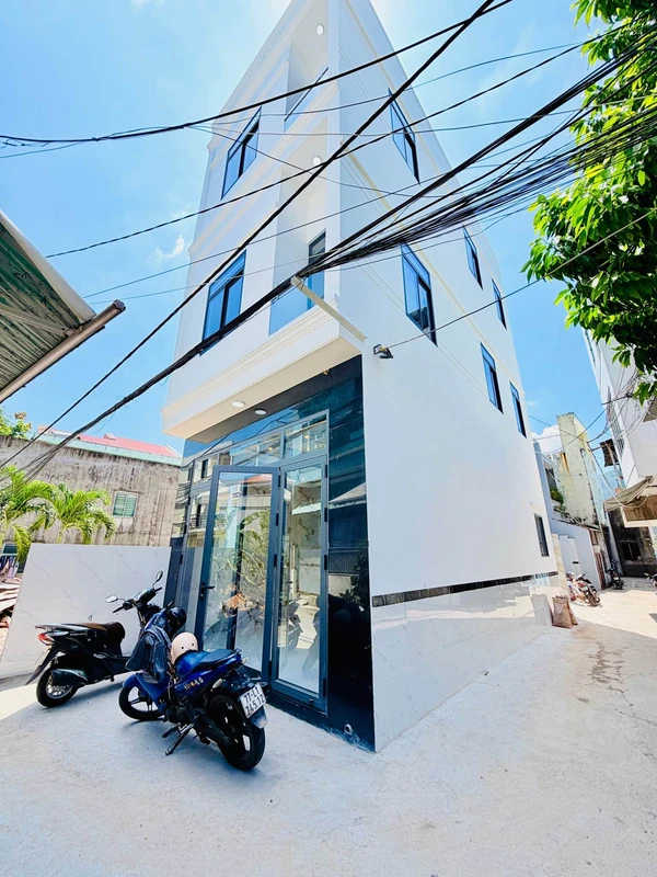Bán nhà góc 2 mặt tiền 45m2, 3 tầng Quy Nhơn