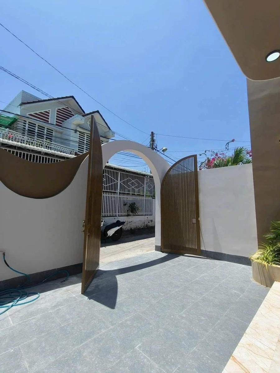Nhà cấp 4 mới góc 2 mặt tiền 100m2 Phan Thiết 2,9 tỷ - Ảnh thu nhỏ 2