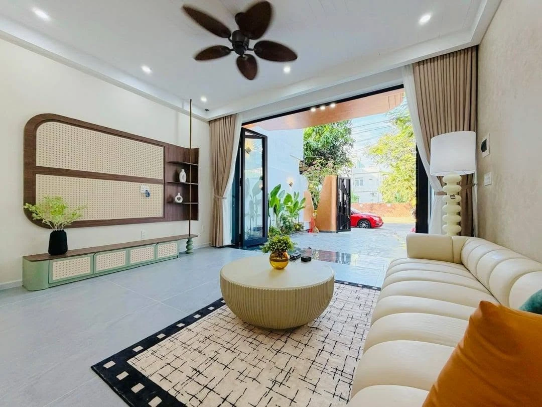 Bán nhà 3 tầng mặt tiền 100m² Huỳnh Ngọc Đủ Đà Nẵng - Ảnh thu nhỏ 2