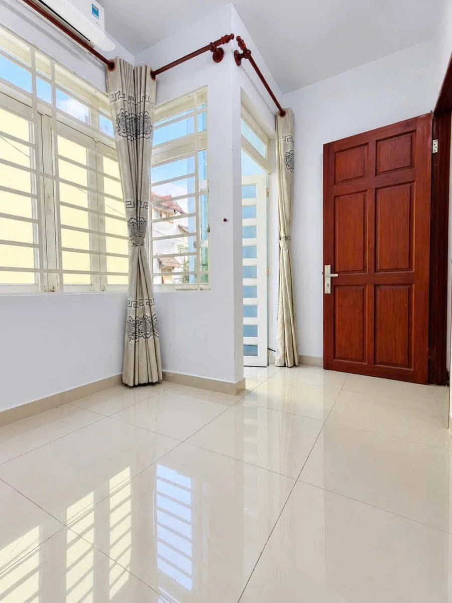 Nhà bán 4 tầng 101m2 Lê Lợi Gò Vấp 5,2 tỷ - Ảnh thu nhỏ 3
