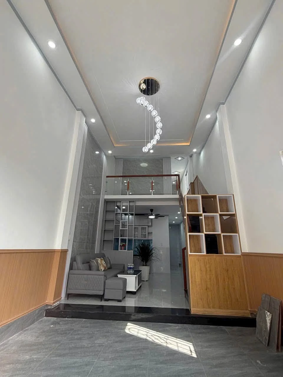 Bán nhà lửng 3 phòng ngủ 72m² Quận 1, gần Đồng Khởi - Ảnh 1