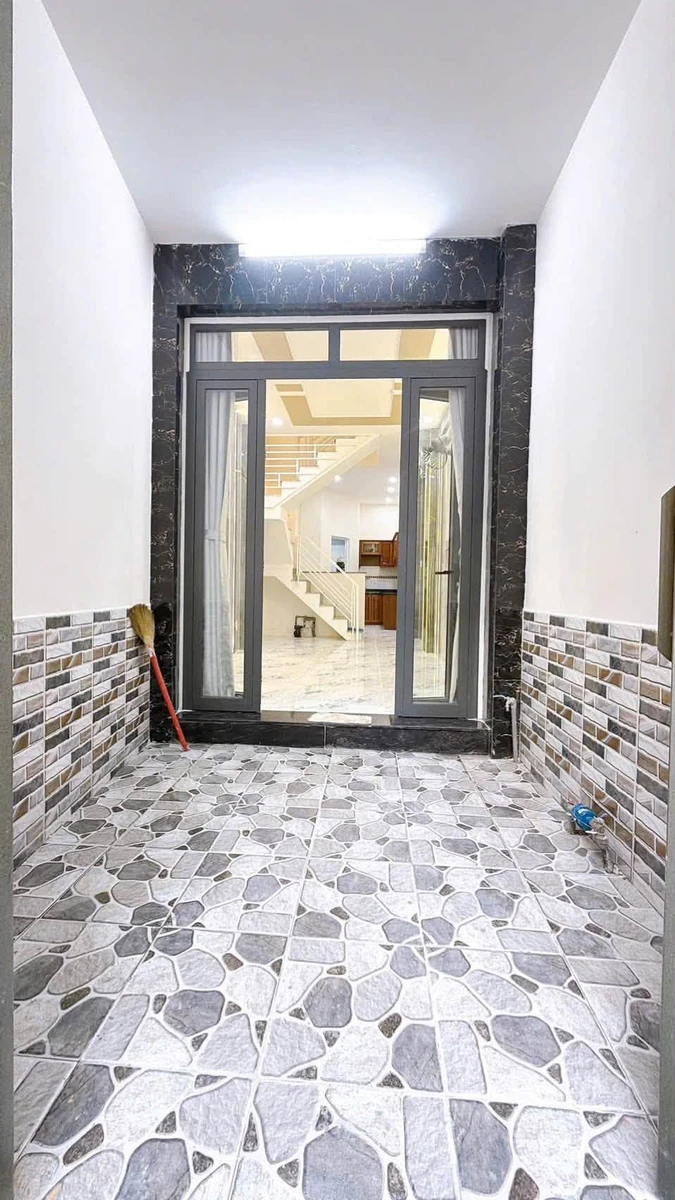 Bán nhà 4 phòng 5 WC 99m² Tôn Đản Quận 4 - Ảnh thu nhỏ 2