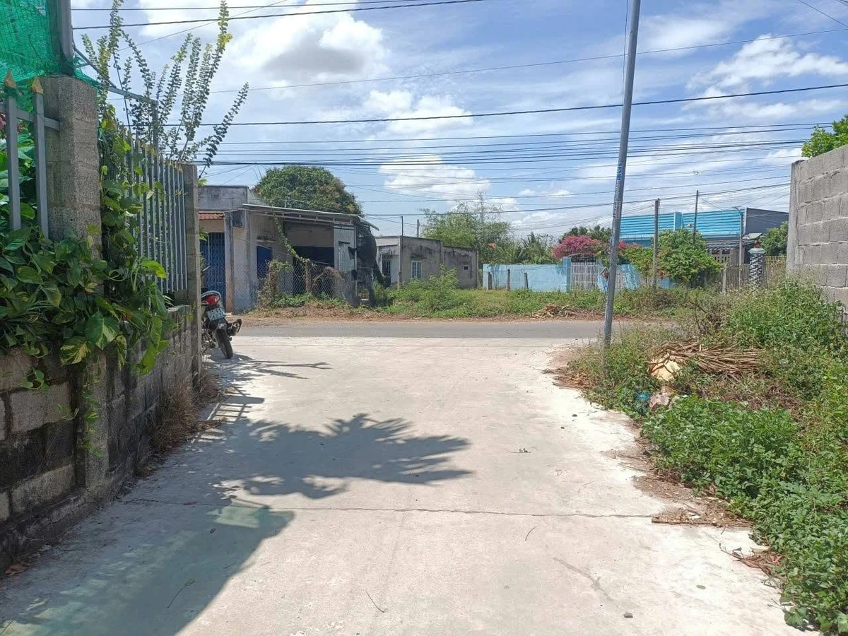 Bán 200m2 đất ở Hàm Liêm, Lâm Đồng, mặt tiền bê tông - Ảnh 1