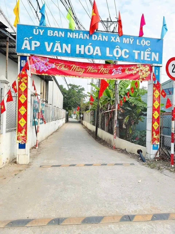 Bán nhà mặt tiền đường Ấp Văn Hoá Lộc Tiền, 4,5x25m, 3PN 4WC, giá 2,5 tỷ, Xã Mỹ Lộc