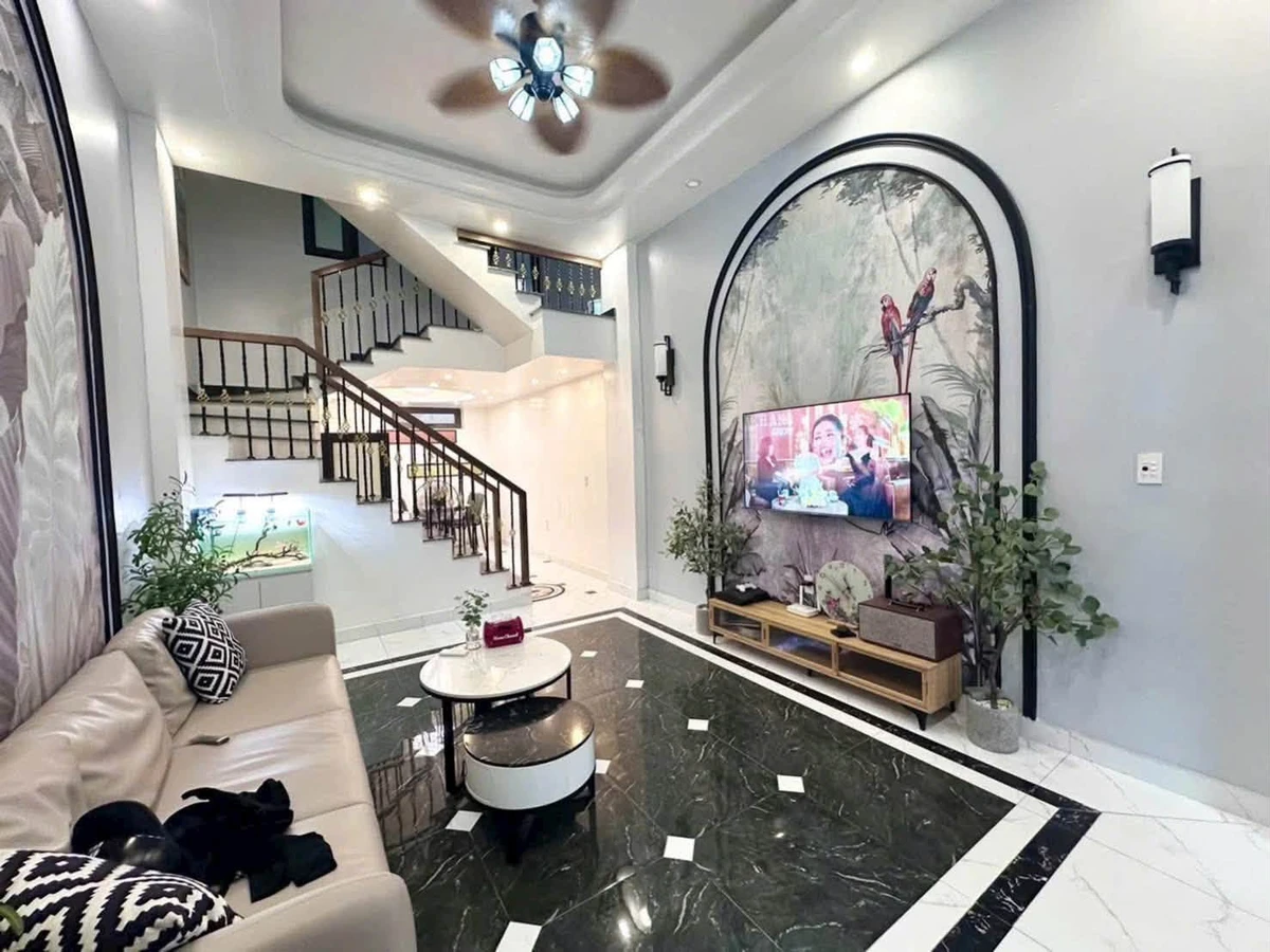 Bán nhà Indochine 3,5 tầng full nội thất 45m2 khu Chợ Hàng - Hồ Sen, Hải Phòng - Ảnh thu nhỏ 2