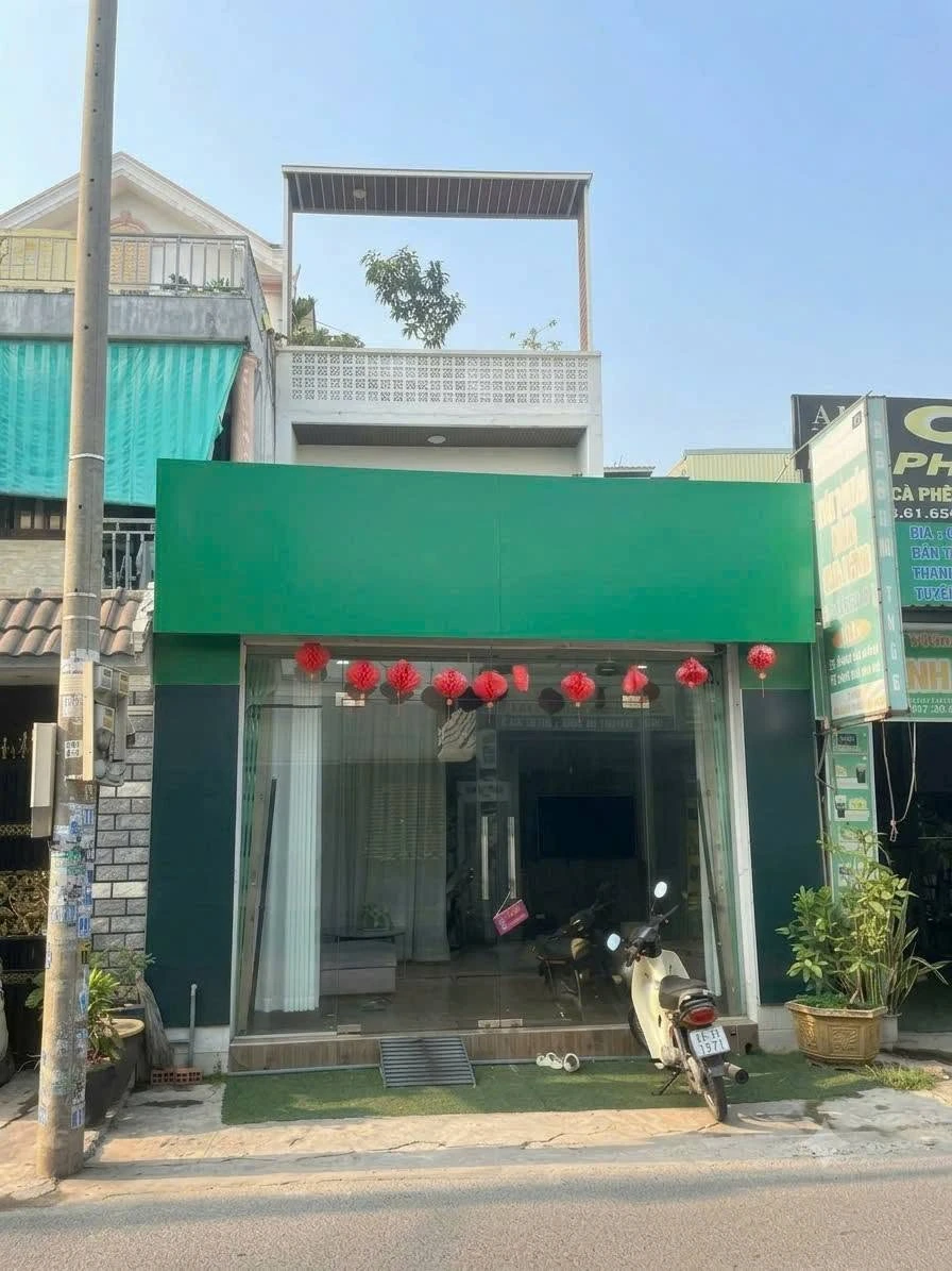 Cho thuê nhà 3PN trệt lầu sân thượng Phú Hòa 12.9 triệu/tháng - Ảnh 1