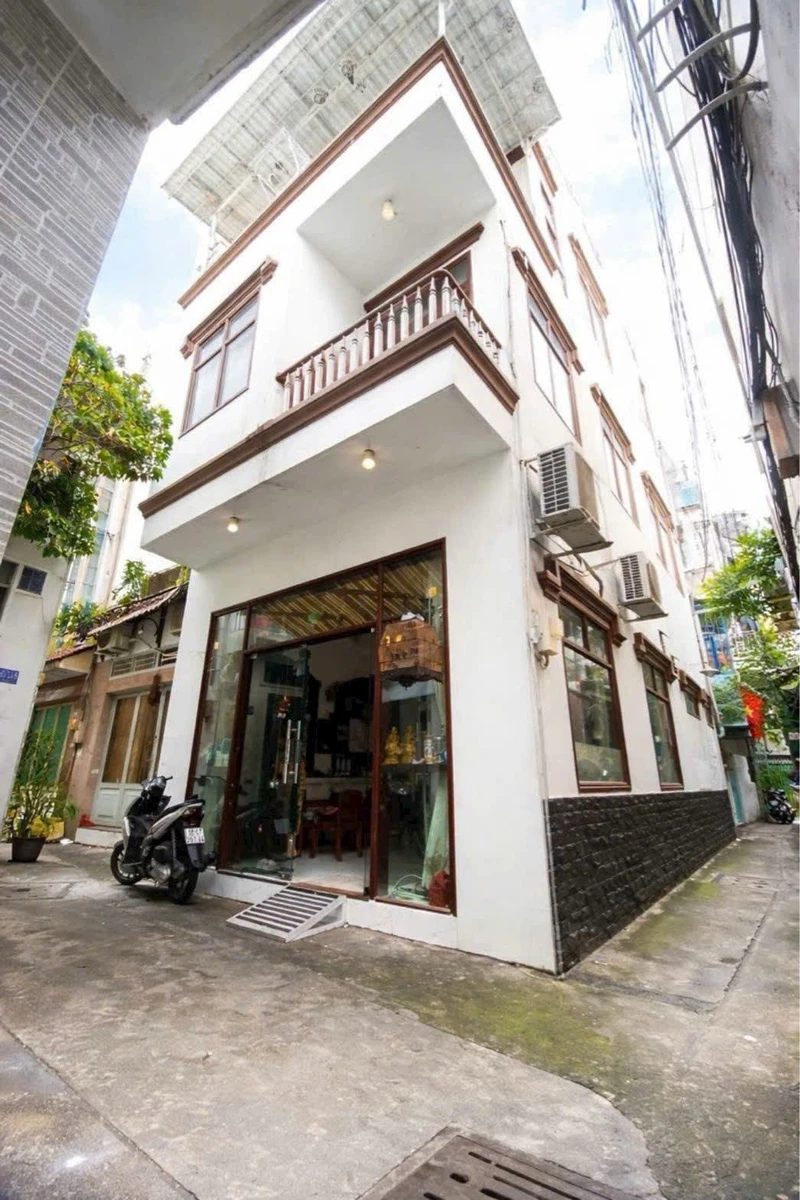 Bán nhà 3 tầng 4 PN 5,65 tỷ Quận 7 - Ảnh 1