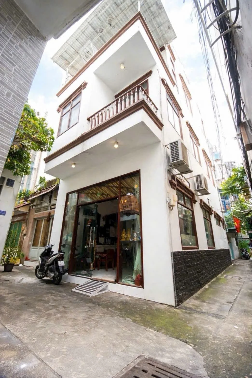 Bán nhà 3 tầng 4 PN 5,65 tỷ Quận 7 - Ảnh 1