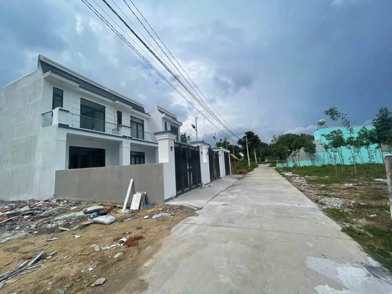 Bán đất 10x35m (60m² thổ cư) đường Chánh Phú Hòa 84, Bến Cát, giá 1,98 tỷ - Ảnh 1