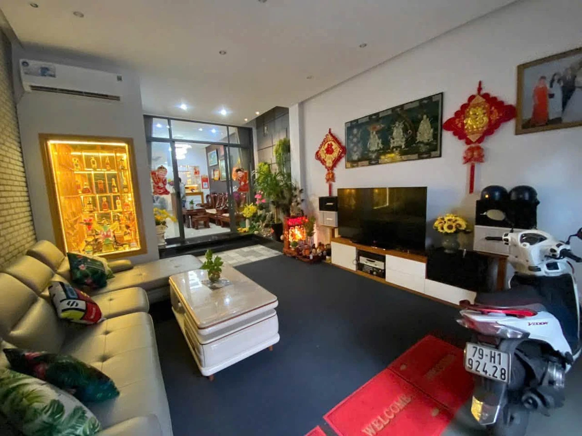 Bán nhà 3 tầng 90m2 full nội thất Nha Trang 11 tỷ - Ảnh thu nhỏ 3