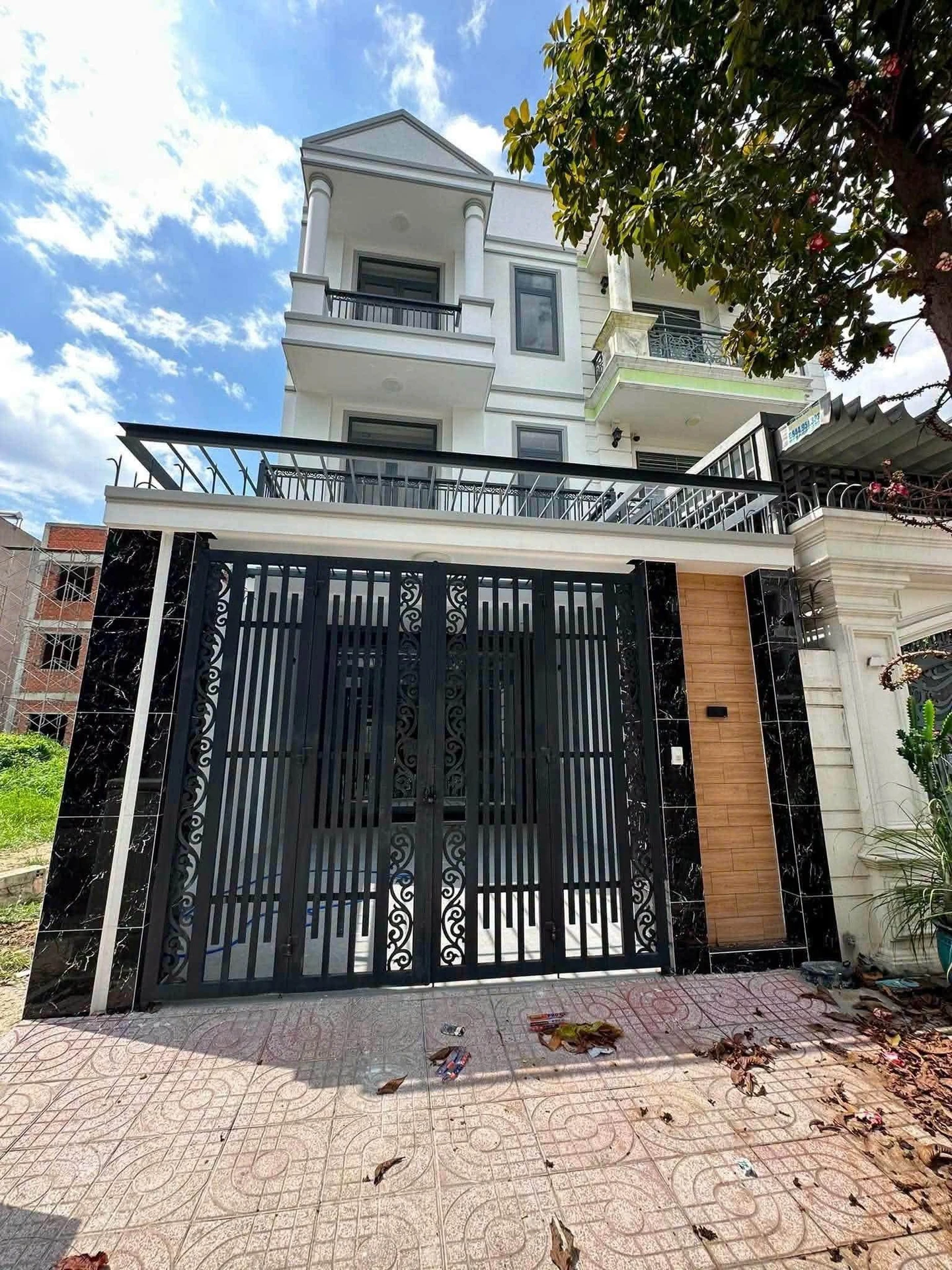 Bán nhà mới 5x20m, 4 phòng ngủ tại KDC Phúc Đạt, Thủ Dầu Một - Ảnh 1