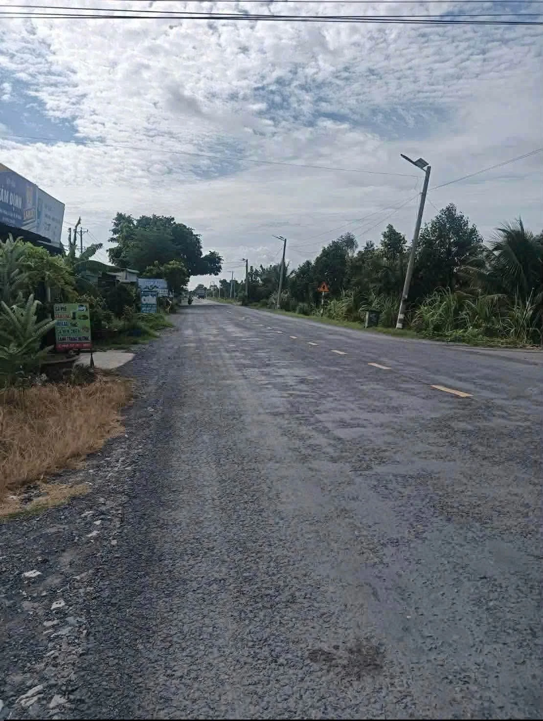 Bán nhà cấp 4 mặt tiền QL62, 200m² Tân Đông Thạnh - Ảnh 1