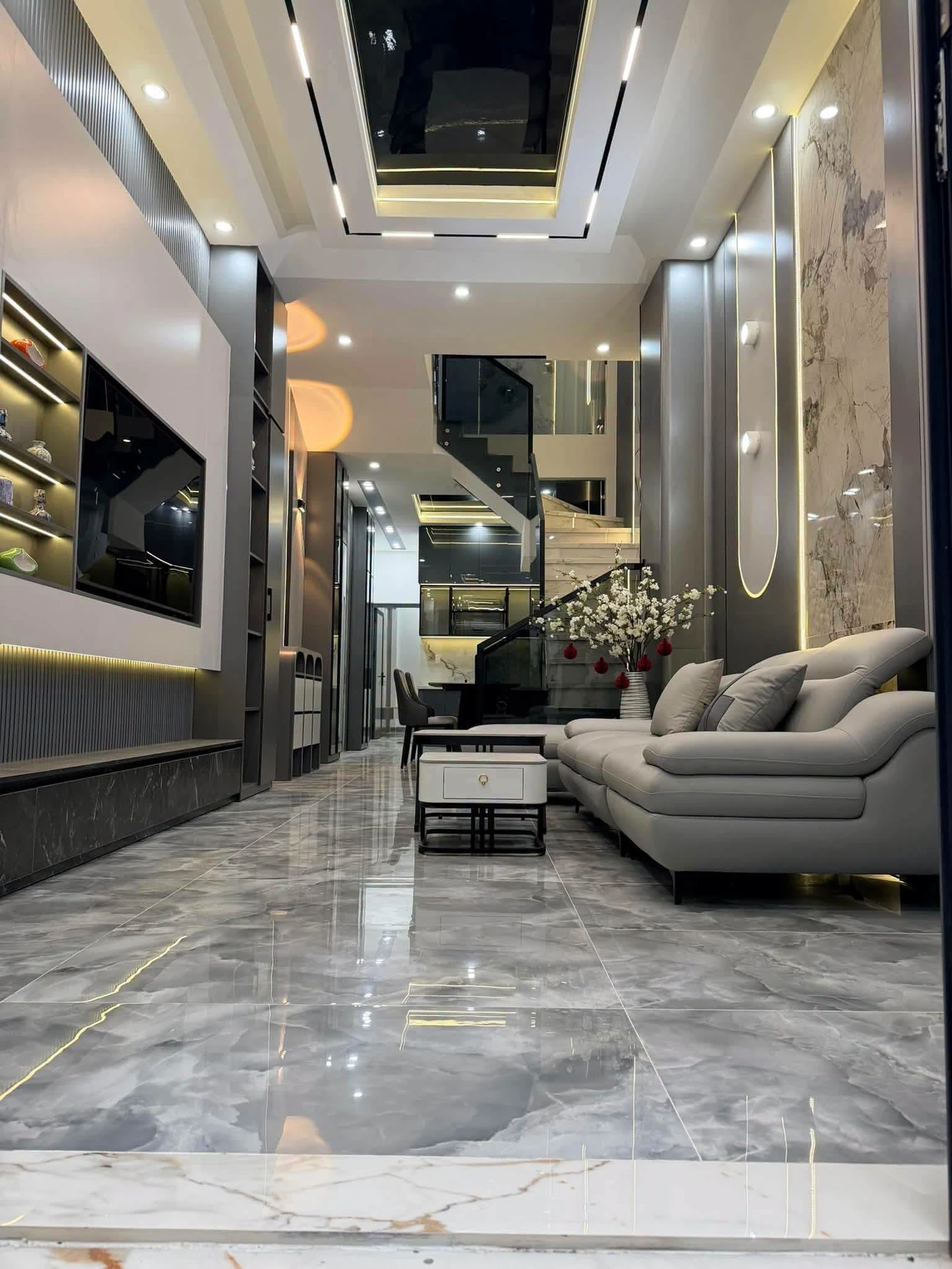Bán nhà 3 tầng mới 2 mặt kiệt 300 Hải Phòng, Đà Nẵng, 70m2, giá 5,8 tỷ - Ảnh 1