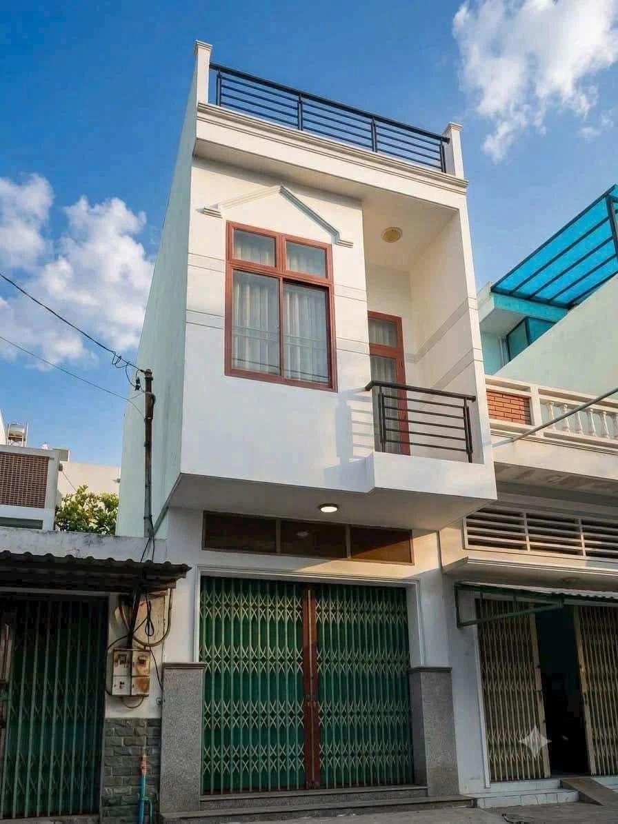 Bán nhà 2 tầng mặt tiền 46,2m² Nguyễn Khuyến, Quy Nhơn - Ảnh 1