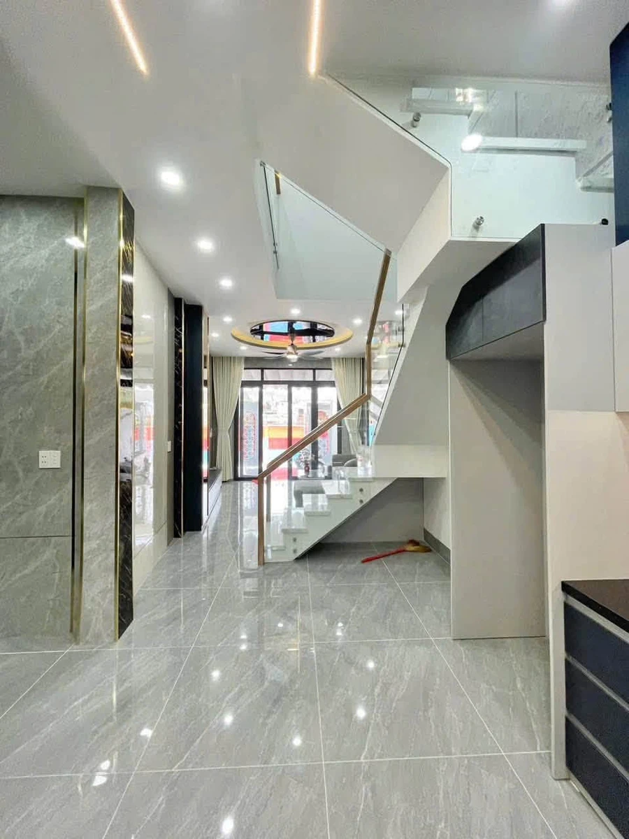 Bán nhà sổ riêng 4 phòng ngủ 160m2 Quận 1 giá 3.43 tỷ - Ảnh thu nhỏ 5