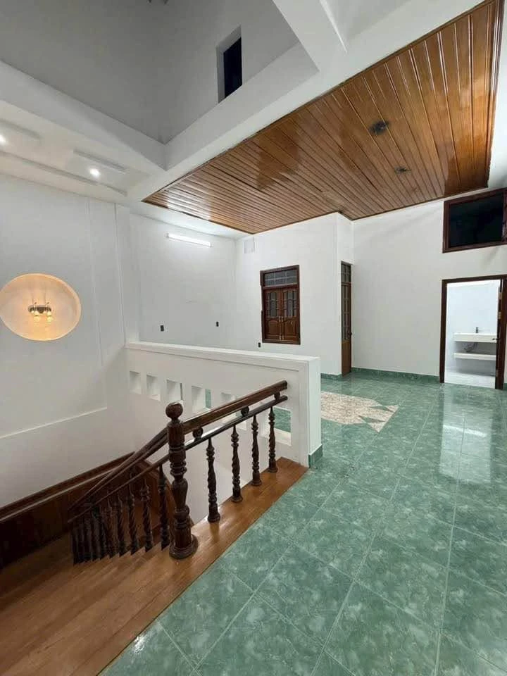 Bán nhà 3 tầng mặt tiền 96m² trung tâm Buôn Ma Thuột 15,5 tỷ - Ảnh thu nhỏ 4