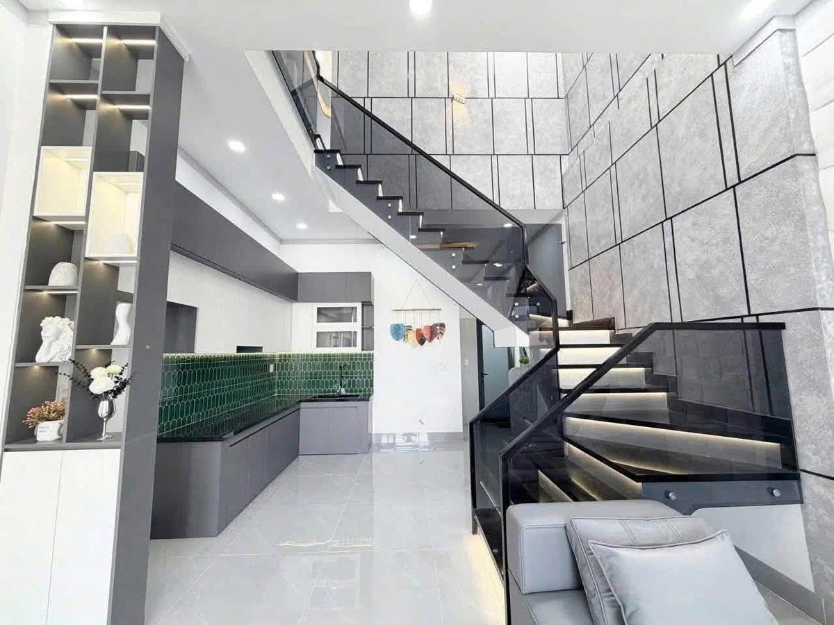 Bán nhà 1 trệt 1 lầu 150m2, 4 PN, 2 WC giáp Bửu Long - 1 tỷ 650 - Ảnh thu nhỏ 5