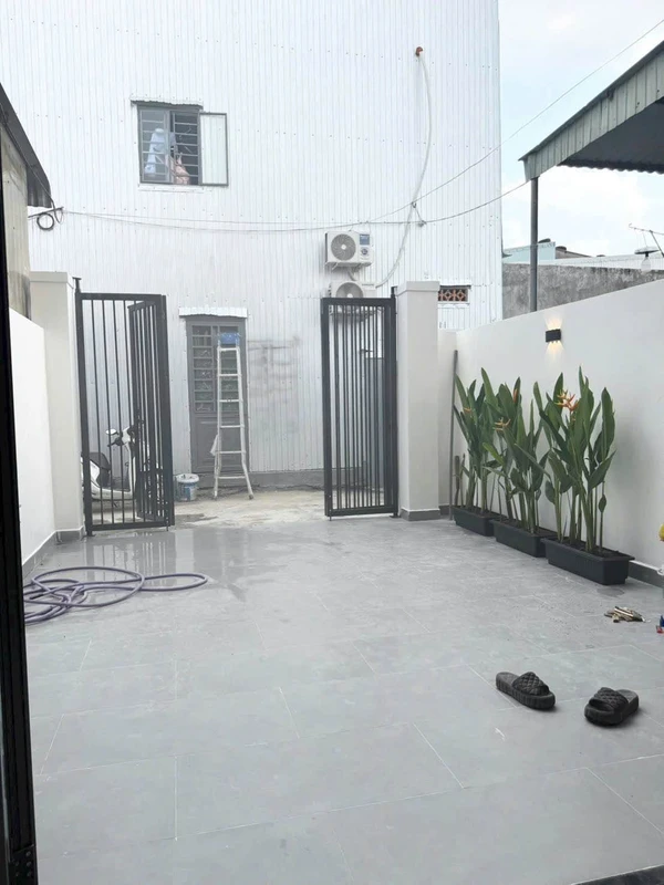 Bán nhà 3PN, 87.6m² Tôn Đản, Quận 5, full nội thất