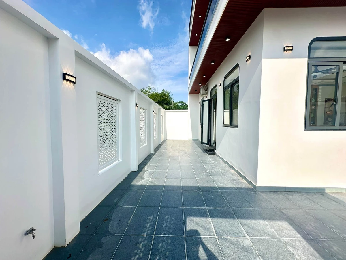 Bán nhà 3PN góc 2 mặt tiền 144m² Cần Giuộc Long An 4.768 tỷ - Ảnh thu nhỏ 4