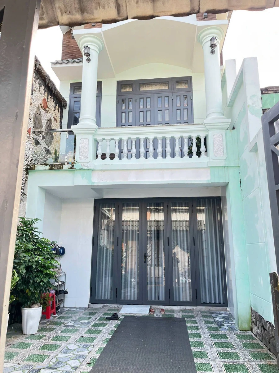 Bán nhà 1 trệt 1 lầu 94m2 gần trường Chính Trị, Phường Bình Đa, giá 4 tỷ - Ảnh 1