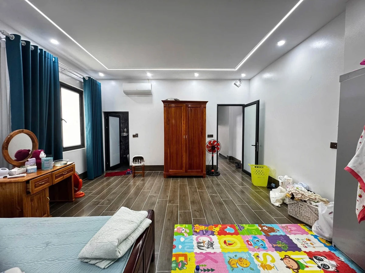 Bán nhà 3 tầng 4 phòng ngủ 100m² Nguyễn Trãi 2,4 tỷ - Ảnh thu nhỏ 2