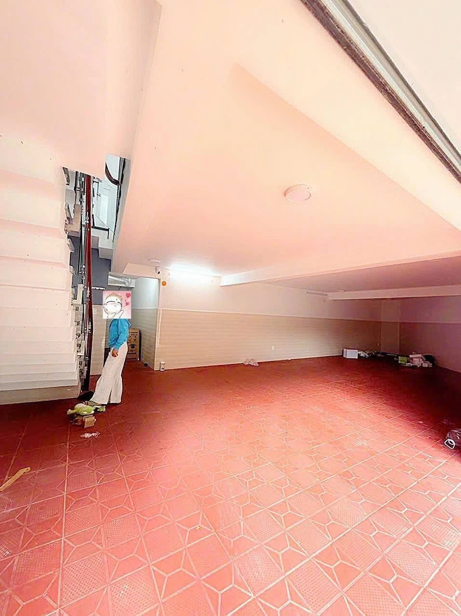 Cho thuê tòa nhà 5 tầng 350m² mặt tiền Lê Duẩn - Ảnh thu nhỏ 2