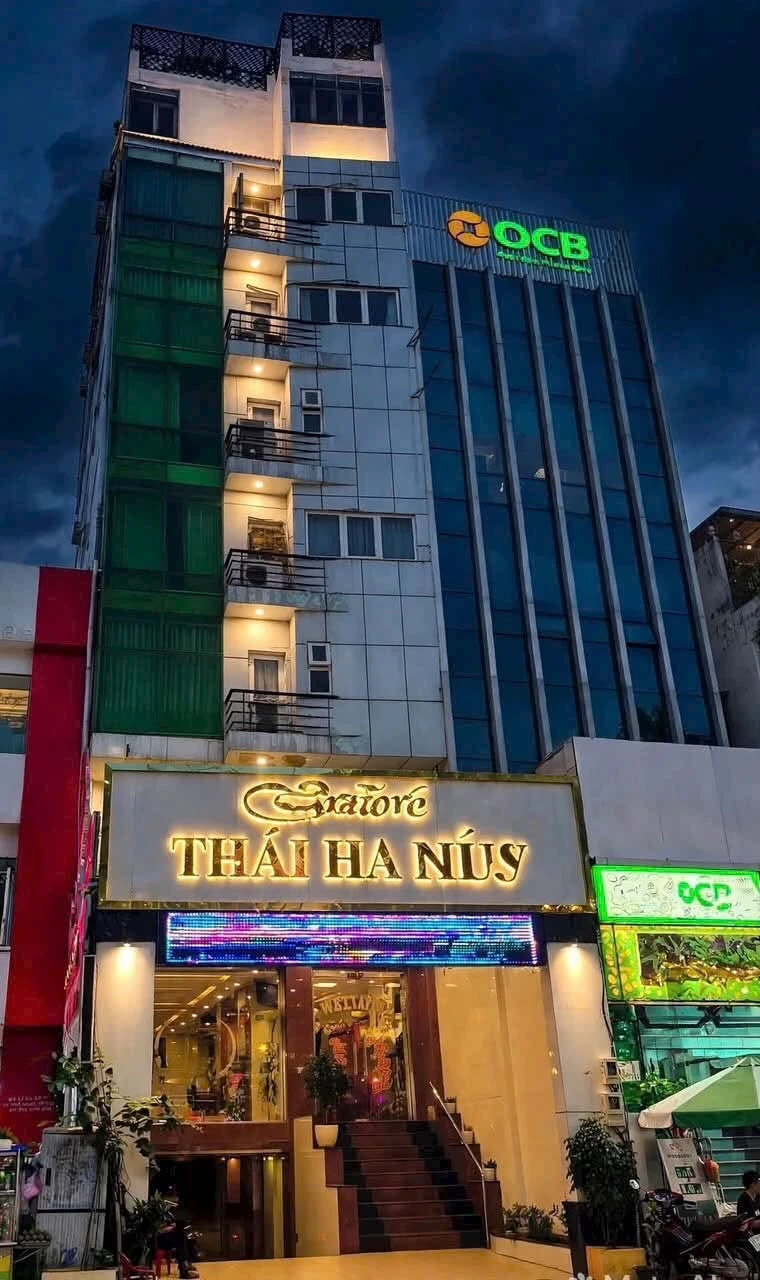 Bán khách sạn mặt tiền Lê Văn Sỹ, Phú Nhuận, 157,89m², 1 hầm 7 tầng, 20 phòng - Ảnh 1