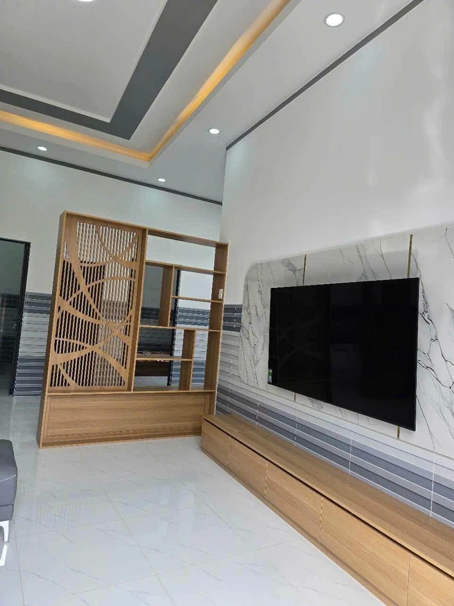 Nhà 2 mặt tiền 60m² Hai Bà Trưng, 2 phòng ngủ, 2,5 tỷ - Ảnh thu nhỏ 3