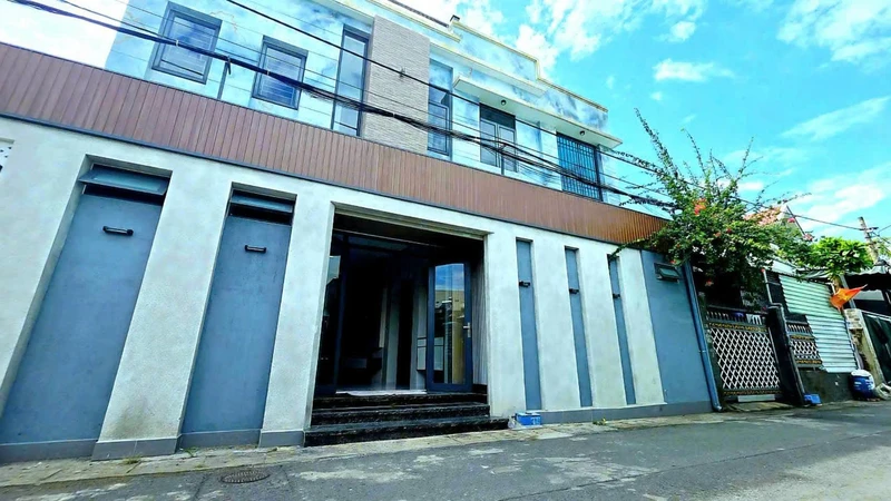 Bán nhà Dĩ An 140m² ngang 20m, 5.9 tỷ