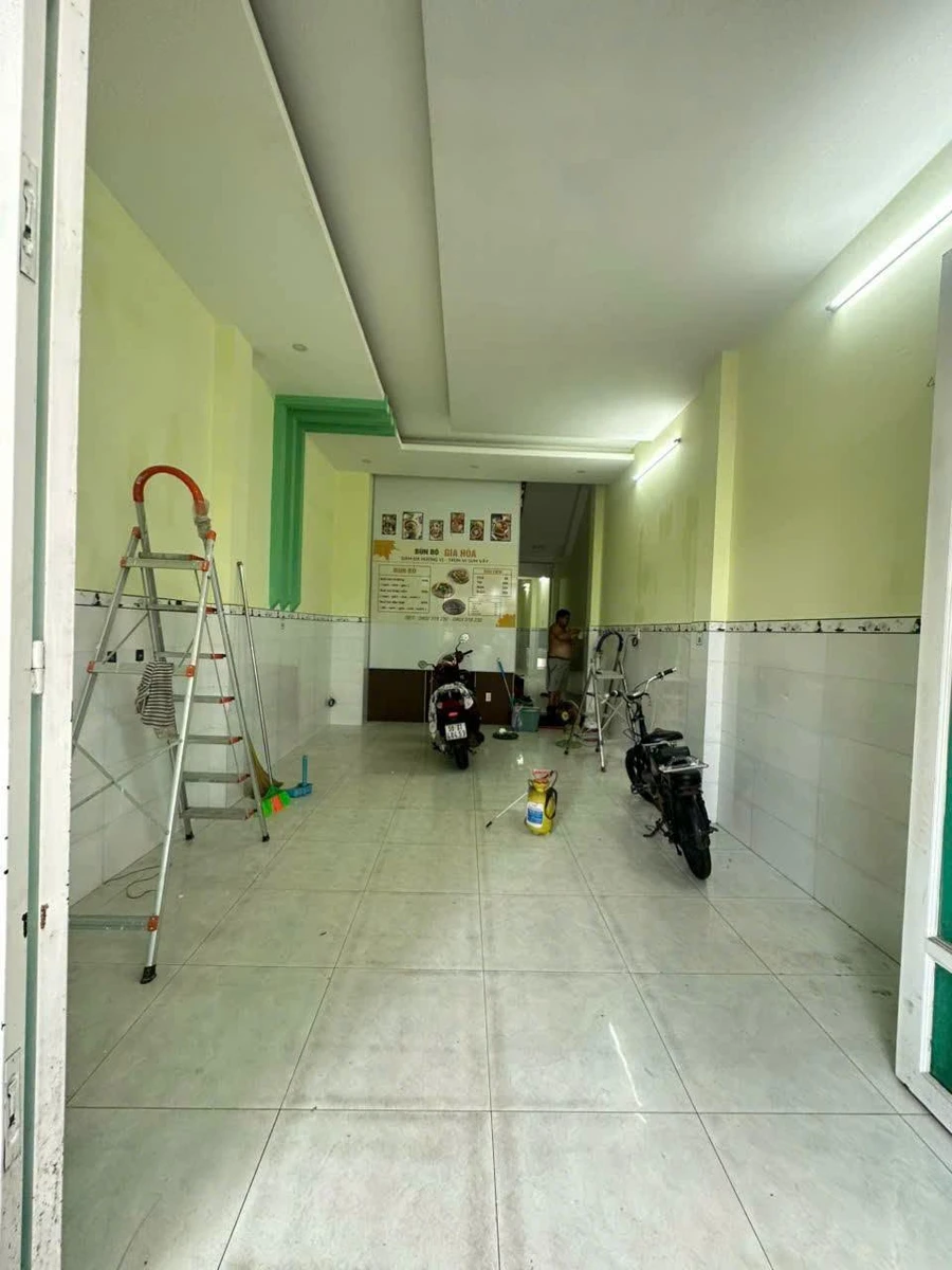 Cho thuê nhà mặt tiền 3 tầng 230m2, 4PN Quận 9 - Ảnh thu nhỏ 2